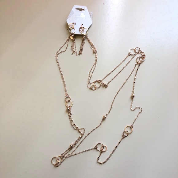 Charming Charlie Linked Circle Necklace Set - Picture 2 of 8